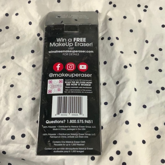 🆕MAKEOVER ESSENTIALS! Chic Black make up eraser - Picture 3 of 11